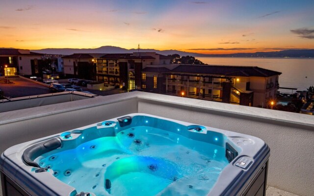 Awesome Apartment in Malinska With Jacuzzi, Wifi and 3 Bedrooms
