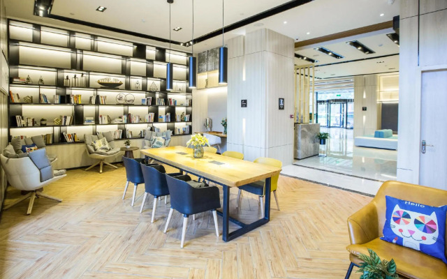 Atour Hotel Zhenjiang Railway Station Nanxu Avenue