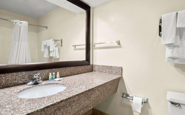 Quality Inn & Suites Lafayette