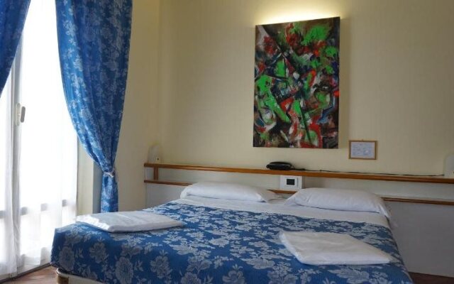 Hotel Tritone