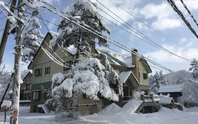 Seventh Heaven Hakuba Hotel