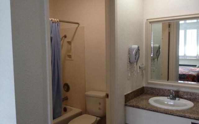 Scottish Inns Long Beach