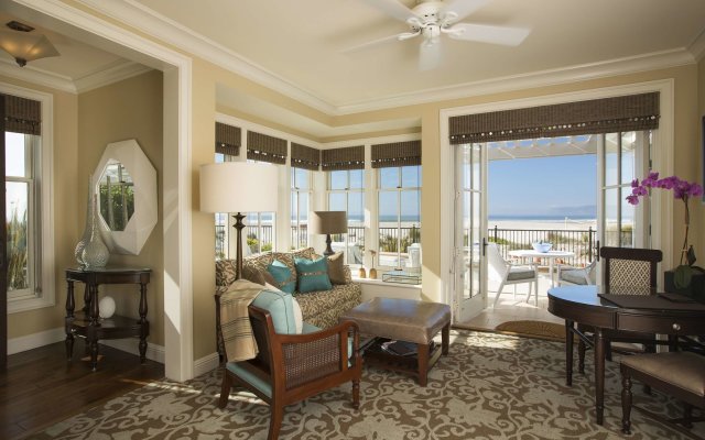 Beach Village at The Del - A Curio Collection by Hilton