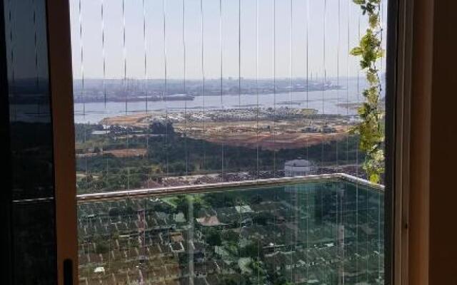 D'calton seaview apartment