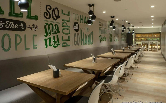 Holiday Inn London Camden Lock by IHG