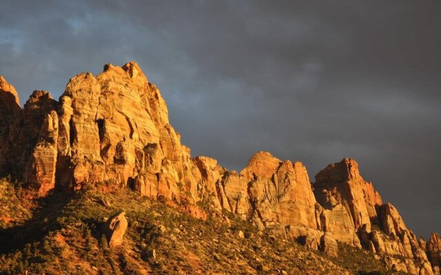 Zion Canyon Bed  Breakfast