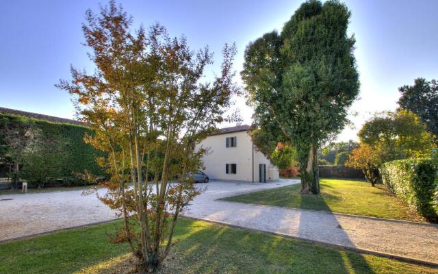 Torre Barbariga Country House,3 Beds,3 Bath,Parking