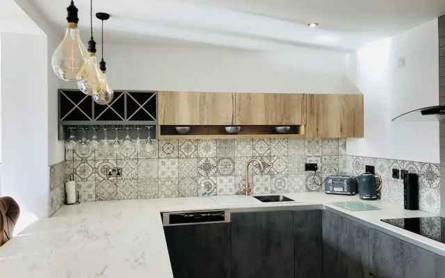 Captivating 5-bed House in Porthleven