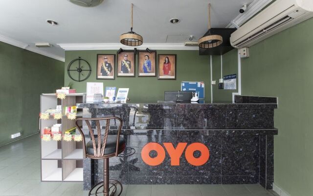 OYO 90417 Apollo Hotel