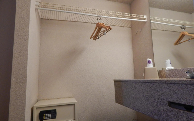 Knights Inn Plant City