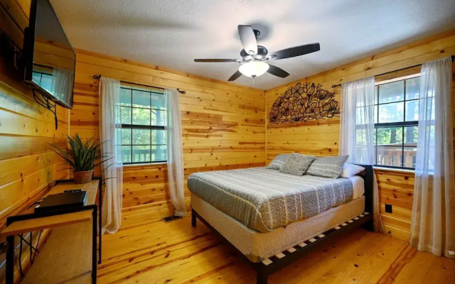 Kalo Cabin Secluded Stay