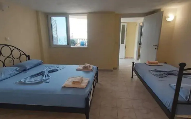 Magic Ionian Apartments & Rooms