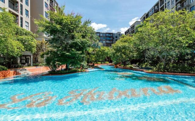 2BR Designer's villa at La Habana Huahin