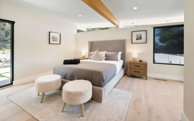 Sea Vista - Central Malibu Villa w/ Pool, Spa, & Ocean Views