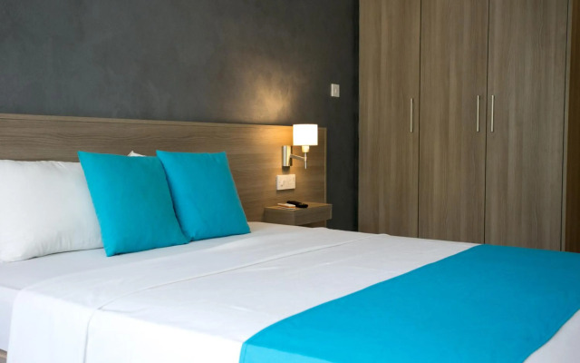 Flora Maria Hotel & Annex Apartments
