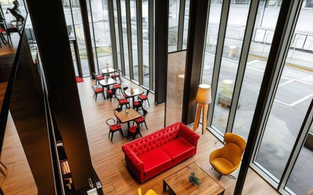 Los Lorentes Residences