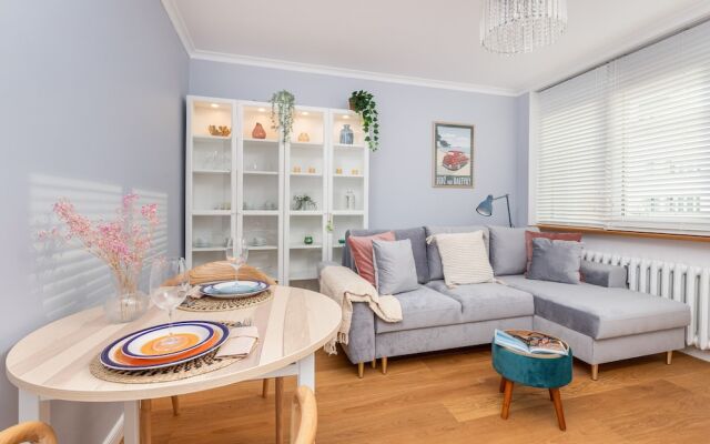 Two Bedroom Apartment Gdynia by Renters