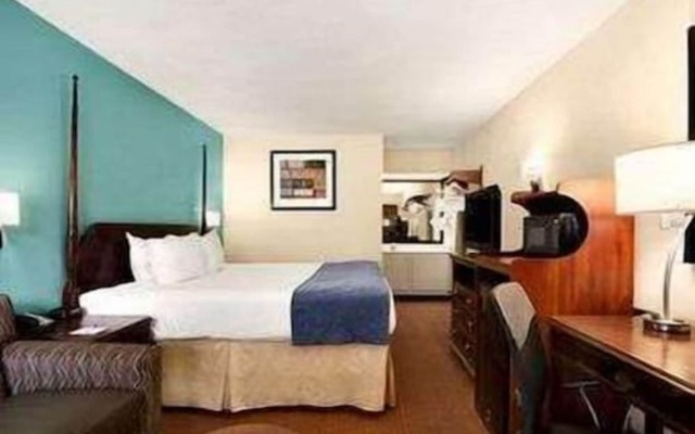 Baymont Inn & Suites Florence by Wyndham