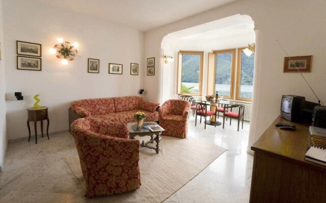 Lake Lugano 1 bed Apartment With Balcony