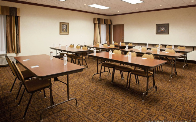 Holiday Inn Express Tiffin by IHG