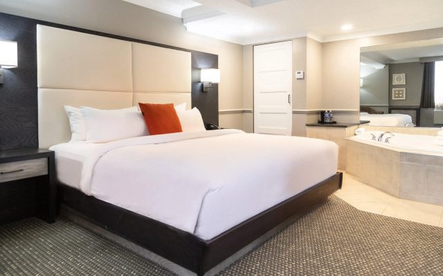Crowne Plaza Fredericton-Lord Beaverbrook by IHG