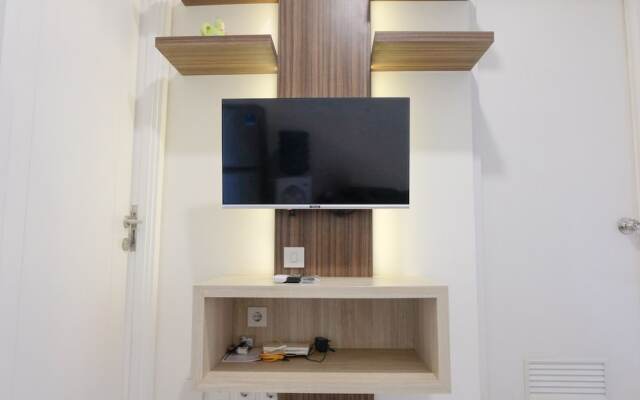 Strategic And Comfortable 1Br Apartment At Parahyangan Residence