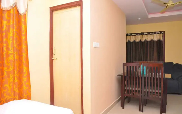 Oyo 10450 Breeze Inn