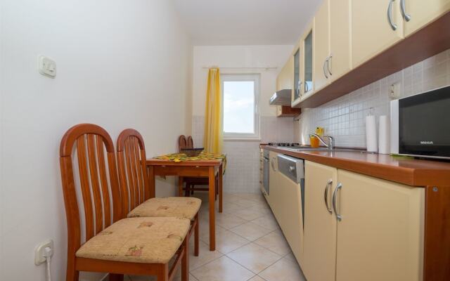 Apartment Mera