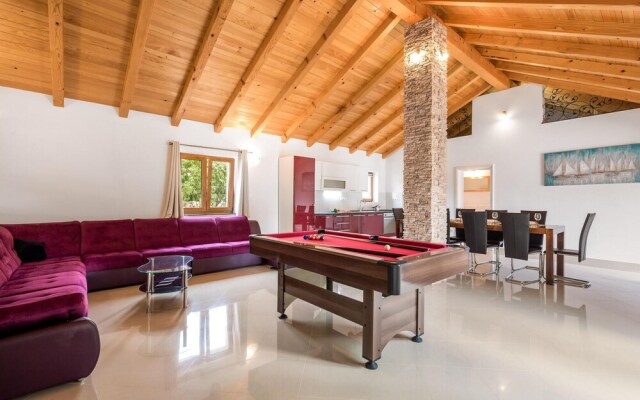 Amazing Home in Gostinjac With Wifi and 3 Bedrooms