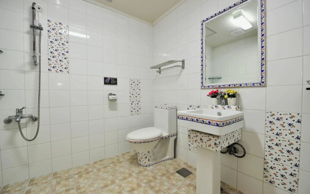 Sokcho Esher House Pension