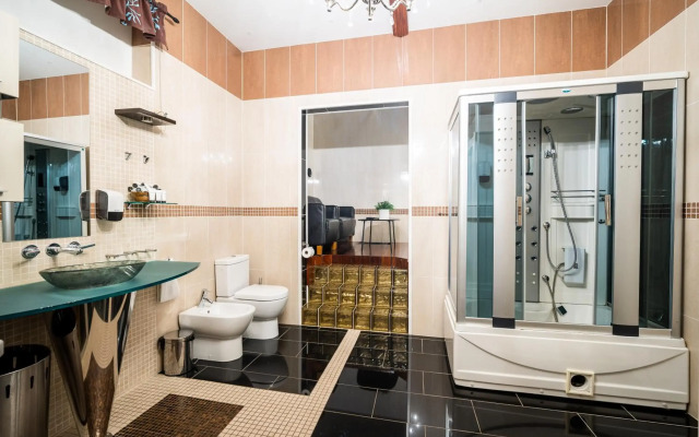 Enter Viking Hotel