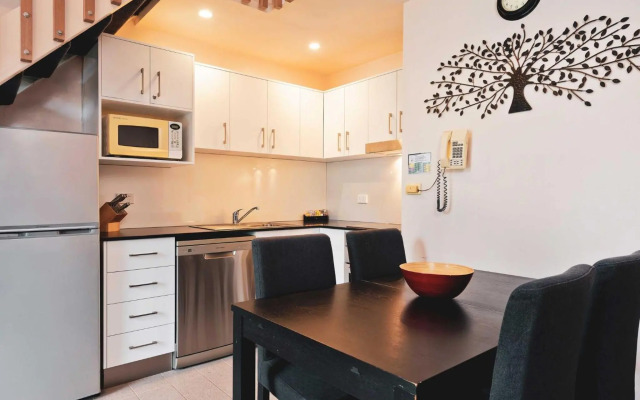 Lantern 1 Bedroom Loft with car space and Spectacular View