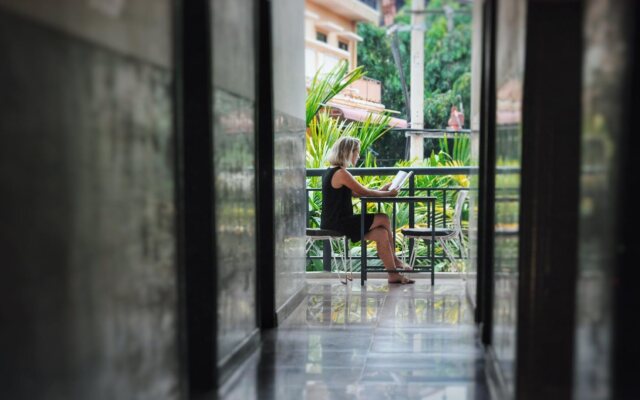 Yellow Hostel