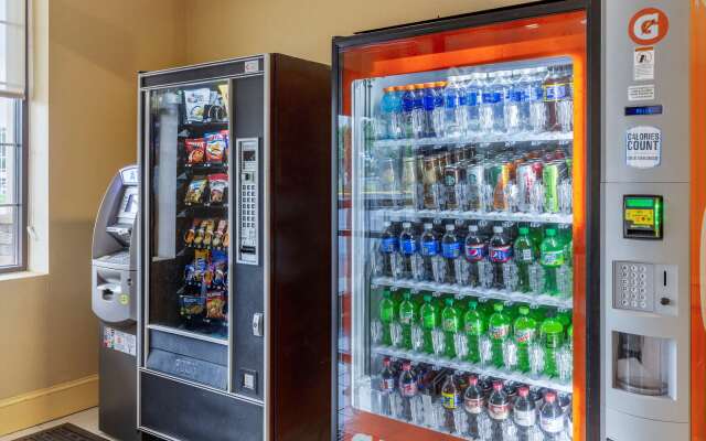 Quality Inn & Suites Hanes Mall