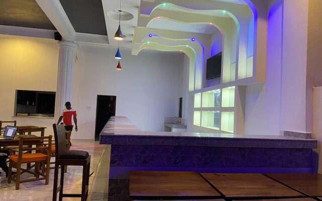 Diani Palm Resort & Apartments