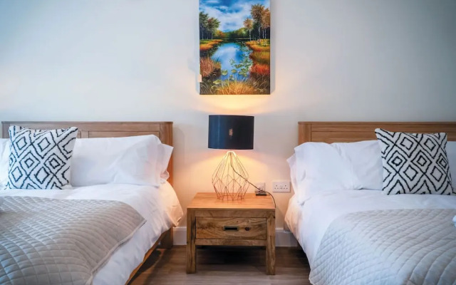 The Sleeping Giant - Pen Y Cae Inn