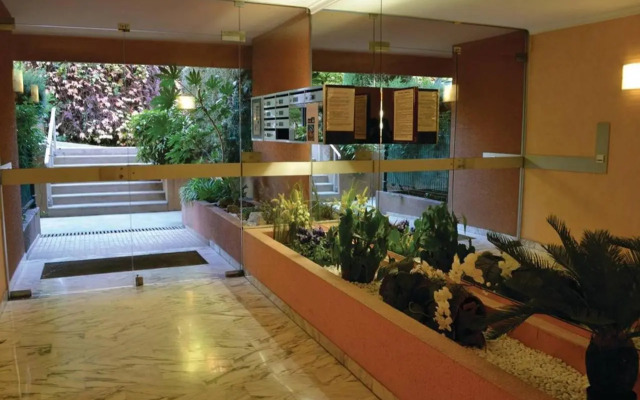 AZURELLE