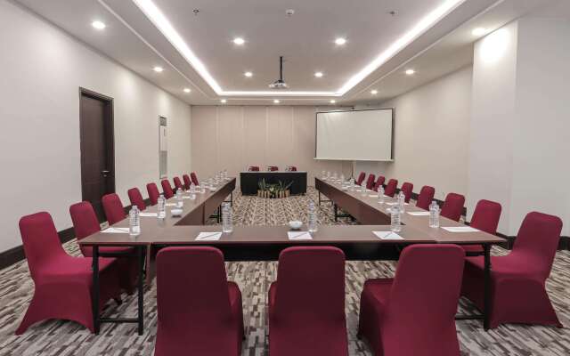 Golden Tulip Essential Makassar