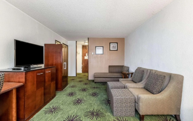 Quality Inn & Suites