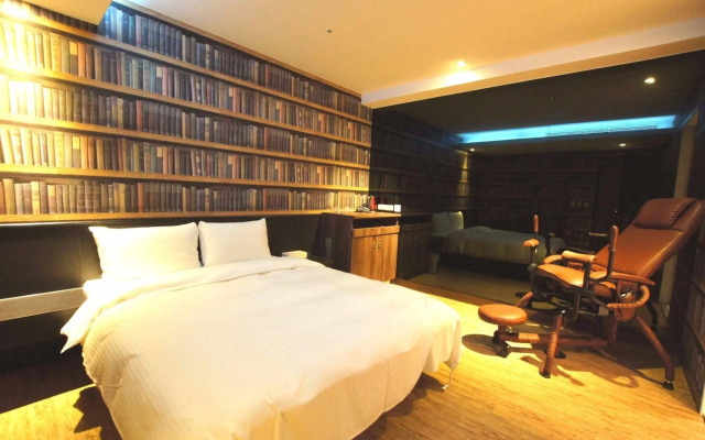 Colors Infinity Inn
