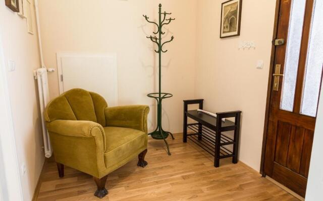 Apartment 7