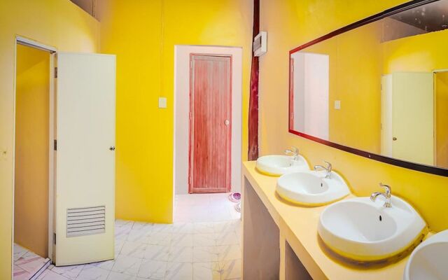 Bubu Lanta Hostel