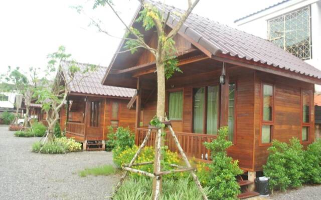 Ruenthong Resort Surat Thani