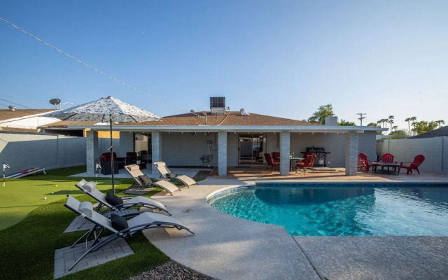 Scottsdale Osborn 3 Bedroom Home by RedAwning