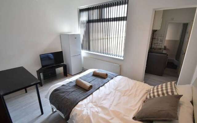 Cushy Apartment in Coventry near Coventry Market