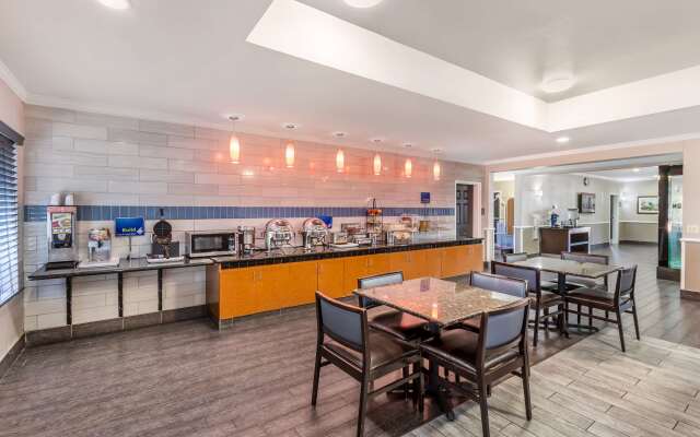Best Western Airport Inn & Suites
