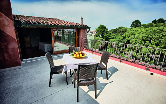 Santa Chiara Hotel