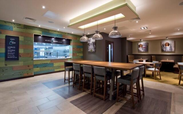 Premier Inn Leeds City Centre (Whitehall Road)