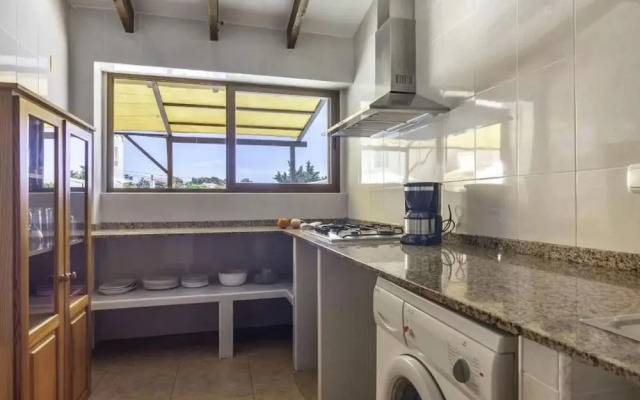 Charming Holiday Home in Calpe With Barbeque
