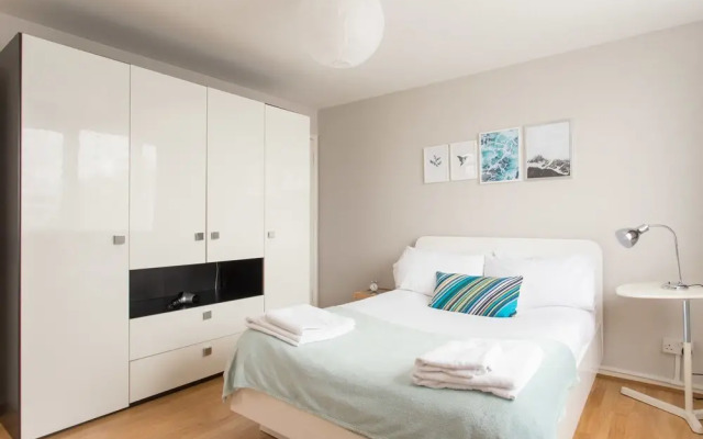 Bright Islington Apartment
